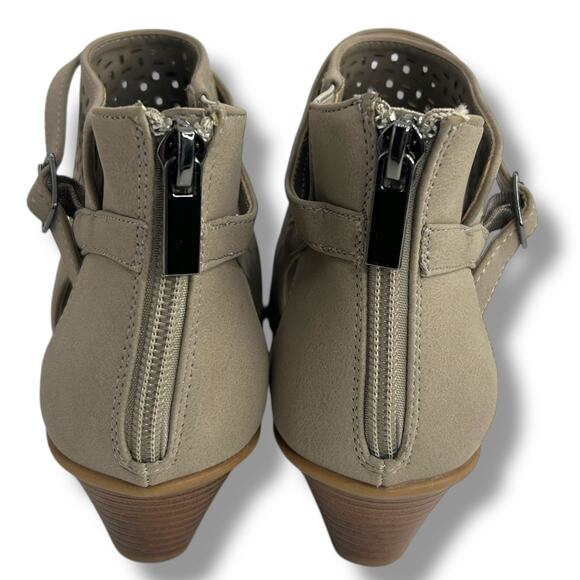 NEW Easy Street Carrigan Sandals Taupe Cut out Booties Open Toe Block Heel Shoes - Picture 3 of 13